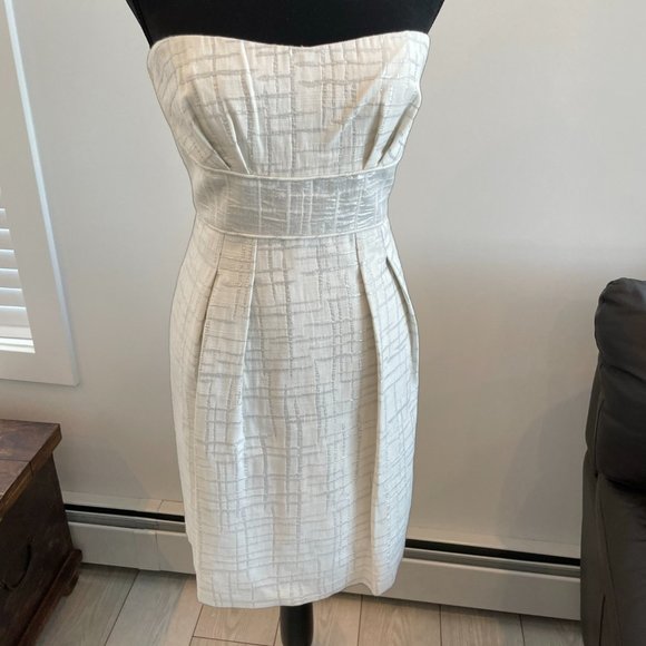 NWT BCBG MAXAZRIA cream woven jacquard dress - Picture 2 of 7